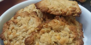 Beitragsbild des Blogbeitrags Hafer-Erdnussbutter-Cookies