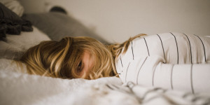 Beitragsbild des Blogbeitrags Das 1. Trimester: Gelüste, Übelkeit & wichtige Nährstoffe
