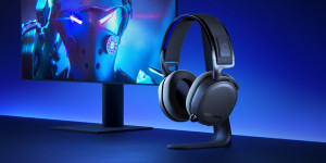 Beitragsbild des Blogbeitrags SteelSeries präsentiert die überarbeiten Wireless Gaming-Headsets Arctis 7+ und 7P+