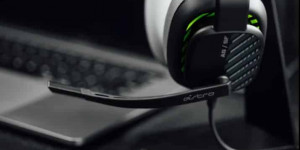 Beitragsbild des Blogbeitrags Logitech G präsentiert eine neue Generation des ASTRO A10 Gaming-Headsets für PlayStation und Xbox 