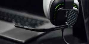 Beitragsbild des Blogbeitrags Logitech G präsentiert eine neue Generation des ASTRO A10 Gaming-Headsets für PlayStation und Xbox