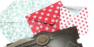 Beitragsbild des Blogbeitrags DIY-Tools: Kuverts selber machen | Envelope Punch Board 