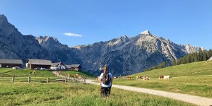 Beitragsbild des Blogbeitrags Highlights in Hall-Wattens: Wo sich Kristalle, Kraftorte und Karwendel in Hall-Wattens begegnen