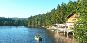 Beitragsbild des Blogbeitrags Fichtelgebirge für Familien: 22 Highlights für einen Familienurlaub im Fichtelgebirge