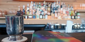Beitragsbild des Blogbeitrags Essen am Hauptbahnhof Wien: 15 Tipps für Bars, Beisl & Biergärten