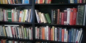 Beitragsbild des Blogbeitrags Ausmisten: Abschied von der Last des Zuviel