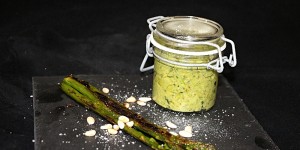 Beitragsbild des Blogbeitrags Spargel Pesto 