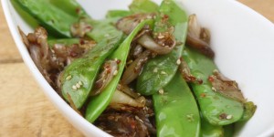 Beitragsbild des Blogbeitrags Asiatische Zuckerschoten – schnelle Beilage mit Pfiff