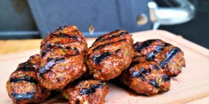 Beitragsbild des Blogbeitrags Gegrillte Köfte 