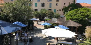 Beitragsbild des Blogbeitrags Saint Tropez: Frühstück bei Dior