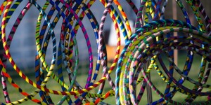 Beitragsbild des Blogbeitrags Hoop Hoop! Spaßiges Training mit dem Hulahoop.