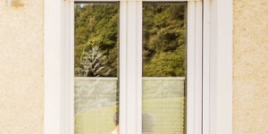Beitragsbild des Blogbeitrags Kunststoff-Fenster weiß nach Maßanfertigung kaufen