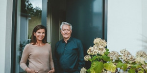 Beitragsbild des Blogbeitrags Haustür aus Holz, Kunststoff oder Aluminium