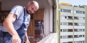 Beitragsbild des Blogbeitrags Job – Maurer für die Fenstermontage (m/w/d)