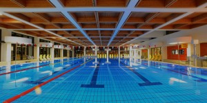Beitragsbild des Blogbeitrags Architektur der Stille: Das Hallenbad Eisenstadt
