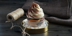 Beitragsbild des Blogbeitrags Das Beste zum Valentinstag: Tiramisu Cupcakes