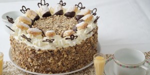 Beitragsbild des Blogbeitrags Zum Staffelfinale der Vorstadtweiber: Klassische Malakoff Torte 