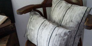 Beitragsbild des Blogbeitrags DIY Nähprojekt für Anfänger: Kissen mit Hotelverschluss