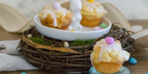 Beitragsbild des Blogbeitrags Süße Osterküchlein: Hefe-Muffins mit Streuseln