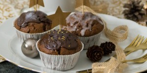 Beitragsbild des Blogbeitrags Sternschnuppen Muffins -Lebkuchen-Muffins mit essbarem Glitzer