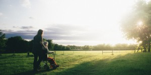 Beitragsbild des Blogbeitrags Gerechte Familienbeihilfe für unverzichtbare Pflegekräfte