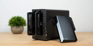 Beitragsbild des Blogbeitrags Synology D220+ Testbericht – Positive & Negative Punkte