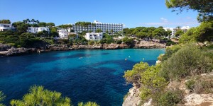 Beitragsbild des Blogbeitrags Mallorca – sun drenched dream Island with the turquoise blue sea
