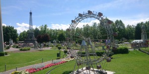 Beitragsbild des Blogbeitrags MINIMUNDUS – in one day around the world