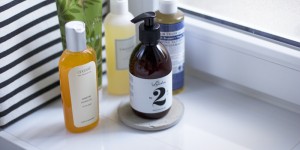Beitragsbild des Blogbeitrags meine 5 duschgel favoriten von naturkosmetikmarken
