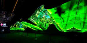 Beitragsbild des Blogbeitrags LG’s spektakuläre “OLED Wave and Fountain”-Ausstellung fasziniert erneut CES-Besucher