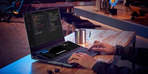 Beitragsbild des Blogbeitrags Asus ROG Zephyrus Duo 15 mit revolutionärem Zweitdisplay ab sofort verfügbar