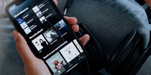 Beitragsbild des Blogbeitrags Musikpiraterie: “Stream-Ripping” boomt