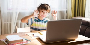 Beitragsbild des Blogbeitrags Homeschooling: gut ausgestattet in den modernen Schul-Alltag