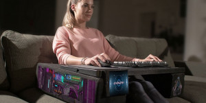 Beitragsbild des Blogbeitrags Couchmaster CYPUNK – Cyberpunk-Style fürs Sofa! 