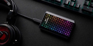 Beitragsbild des Blogbeitrags Adata präsentiert die externe SSD SE900G RGB