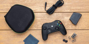 Beitragsbild des Blogbeitrags Nacon Revolution X Pro-Controller für Xbox Series X|S, Xbox One und PC jetzt verfügbar
