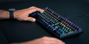 Beitragsbild des Blogbeitrags Cherry G80-3000N RGB: klassische Tasten jetzt mit modernster Elektronik