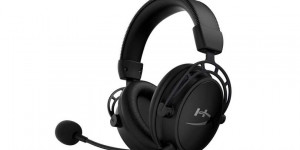 Beitragsbild des Blogbeitrags HyperX: Neue Blackout-Variante des Cloud Alpha-Headsets verfügbar