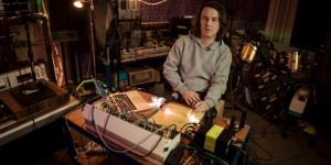 Beitragsbild des Blogbeitrags Leafcutter John – Against the clock & neues Album