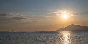 Beitragsbild des Blogbeitrags Mit dem Wohnmobil über die Rio-Andirrio-Brücke zum Drepano Beach