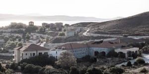 Beitragsbild des Blogbeitrags Lost Place: Geisterstadt in Griechenland 