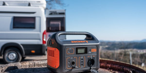Beitragsbild des Blogbeitrags Eine Power Station für Camping und Wohnmobil