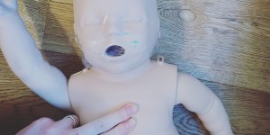 Beitragsbild des Blogbeitrags Mit Puppen spielen rettet Leben!