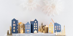 Beitragsbild des Blogbeitrags Weihnachtliche Lichthäuser aus Milch- und Saftkartons