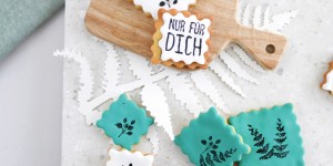 Beitragsbild des Blogbeitrags Kekskunst zum Selbermachen: Mit Lebensmittelfarbe auf Fondant stempeln