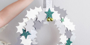 Beitragsbild des Blogbeitrags Kreativ-Adventskalender #3: Weihnachtlicher Wandkranz aus Papier