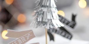 Beitragsbild des Blogbeitrags Kreativ-Adventskalender #22: Recycelte silberne Tannenbäumchen aus leeren Teelichthülsen