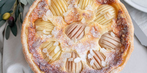 Beitragsbild des Blogbeitrags Genussreise in die Südtoskana | Einfaches Rezept für Ricotta-Birnen-Tarte