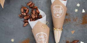 Beitragsbild des Blogbeitrags Rezept & DIY: Gebrannte Mandeln wie vom Christkindlmarkt und Spitztüten zum Selbermachen