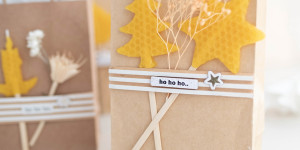 Beitragsbild des Blogbeitrags DIY: Bienenwachs-Kerzen TO GO aus Ausstechformen selber machen